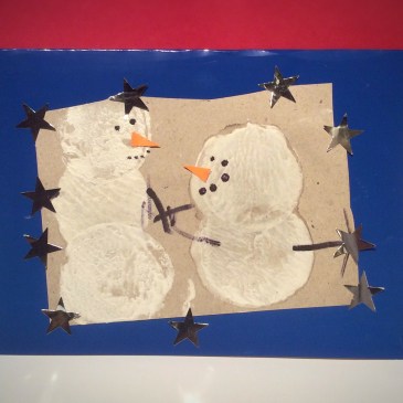 Have fun making these Potato Print Snowman Christmas Cards together, while practising motor skills like #PincerGrasp and #ScissorSkills http://sensationallearningwithpenguin.com