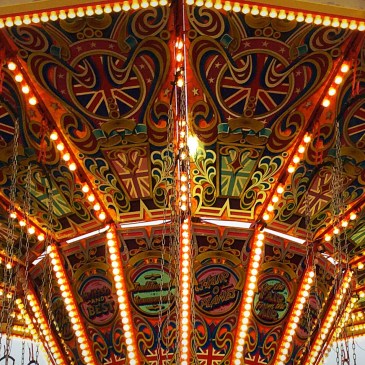 We visited the yearly Christmas Market at Leeds Castle! For more inspiration about Days Out in the South East, visit us at http://sensationallearningwithpenguin.com #DaysOutWithKids #FamilyFun #Christmas #EnglishCastles #HistoricalPlaces