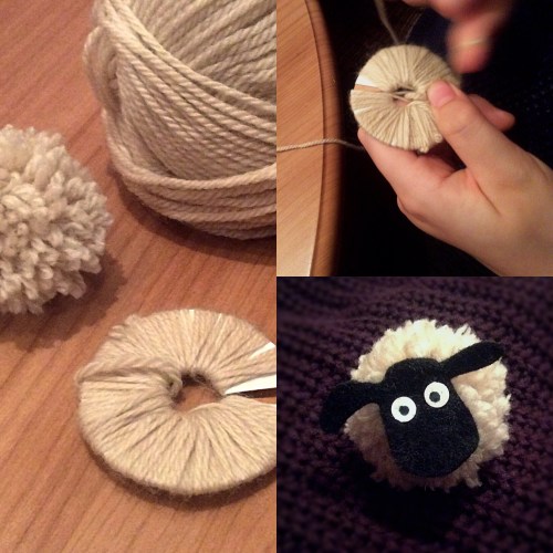 Shaun the Sheep style Pom-Poms! - Sensational Learning with Penguin Cute little craft project, fun for kids and great for fine motor skills. Perfect if you love #ShauntheSheep (who doesn't?!) ♥️